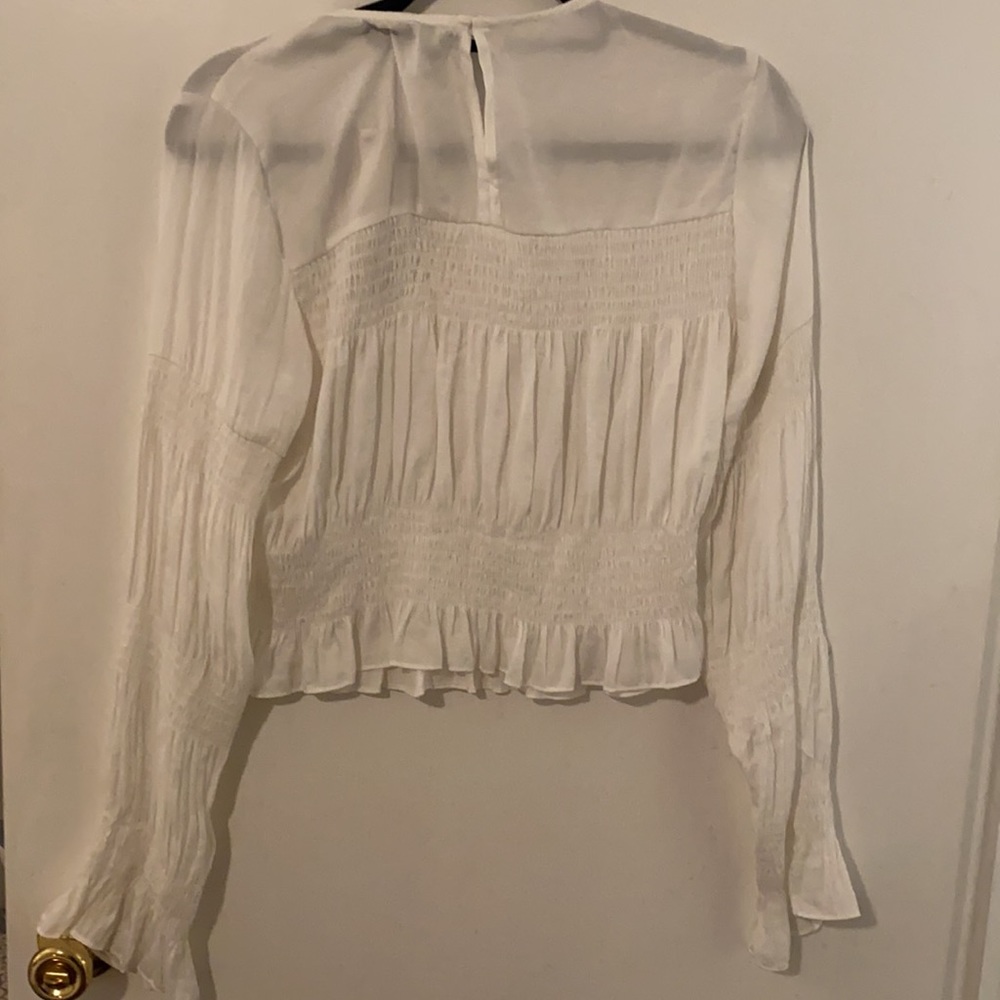 Cropped blouse! - Picture 2 of 5
